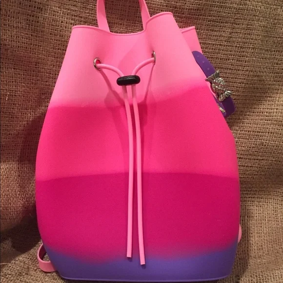 Backpack - Picture 1 of 6